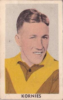1948 Kornies Victorian Footballers #9 Kevin Curran Front